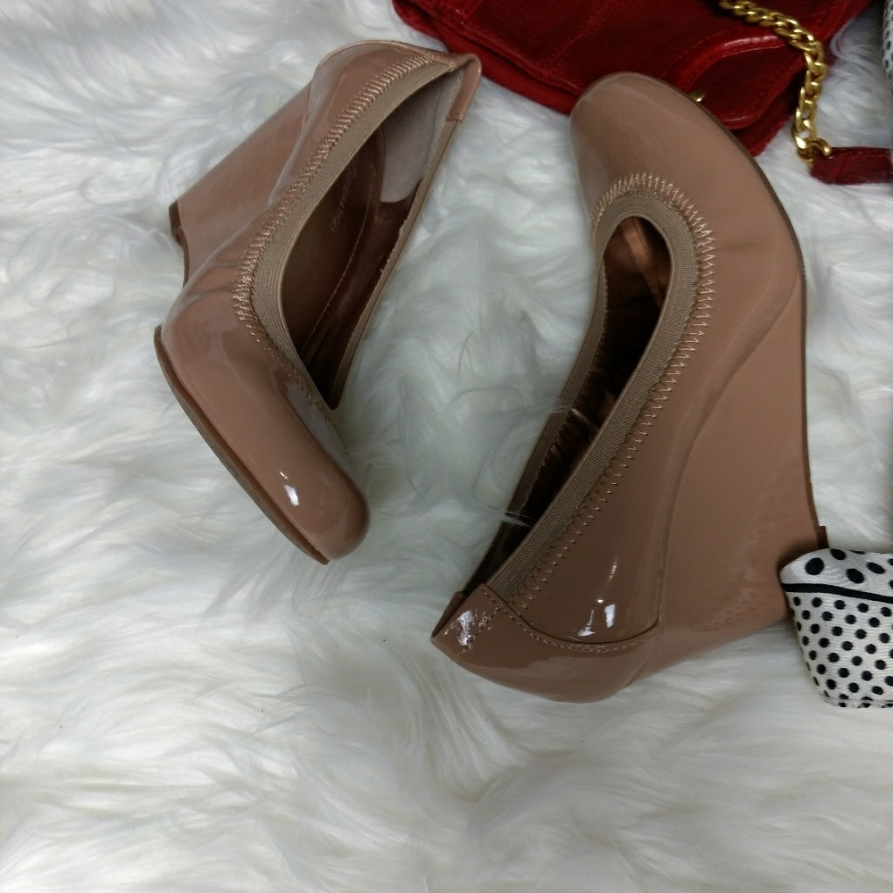 Shoes - Picture 5 of 6